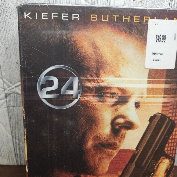 24 DVD Season 5 Kiefer Sutherland 5th Season Seven-Disc Collector's Edition - Picture 2 of 8